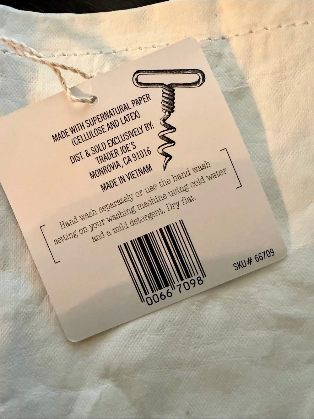 Trader Joe’s Washable Paper Wine Bag NWT Discontinued Reusable Tote